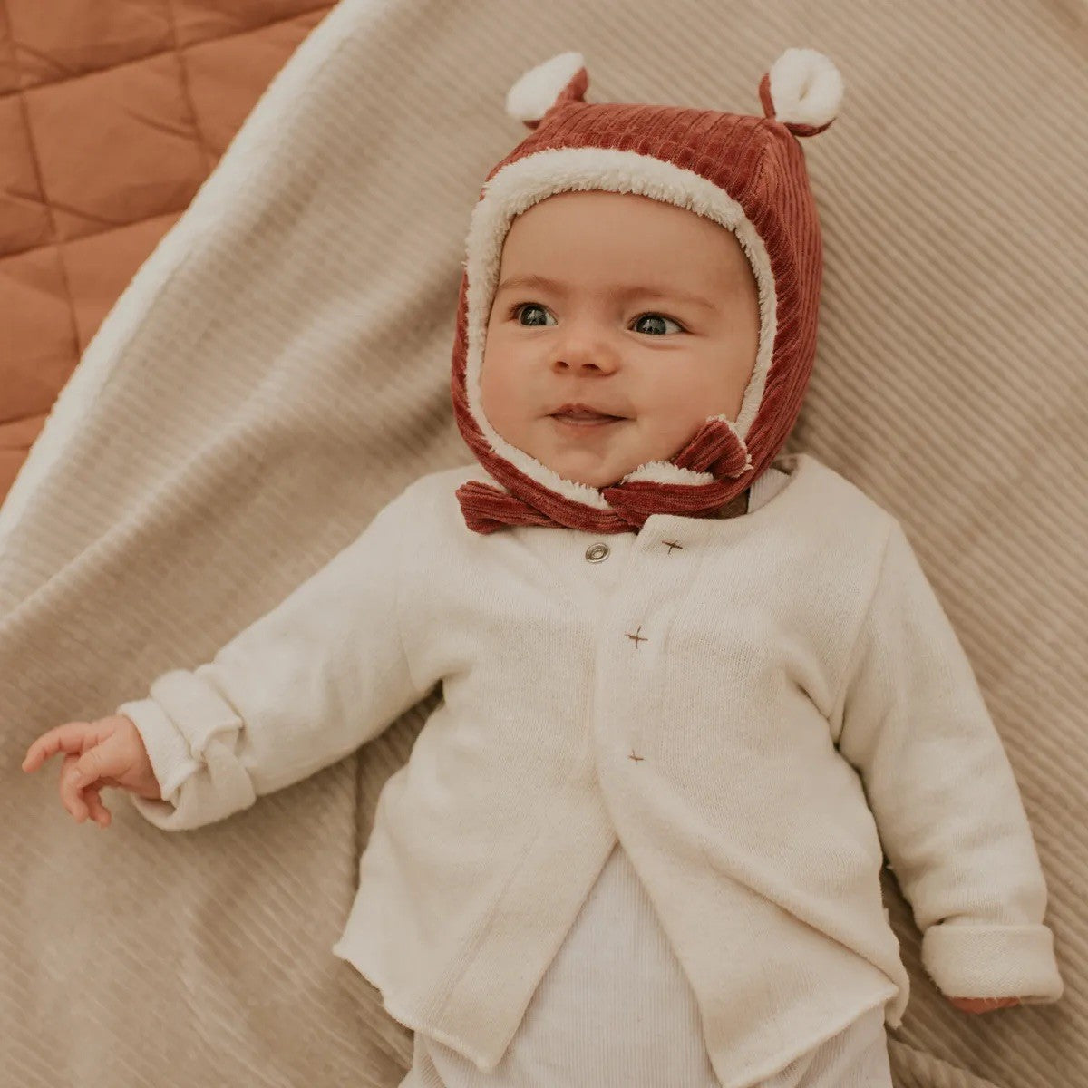 Bonnet bébé doublé en velours (au choix)