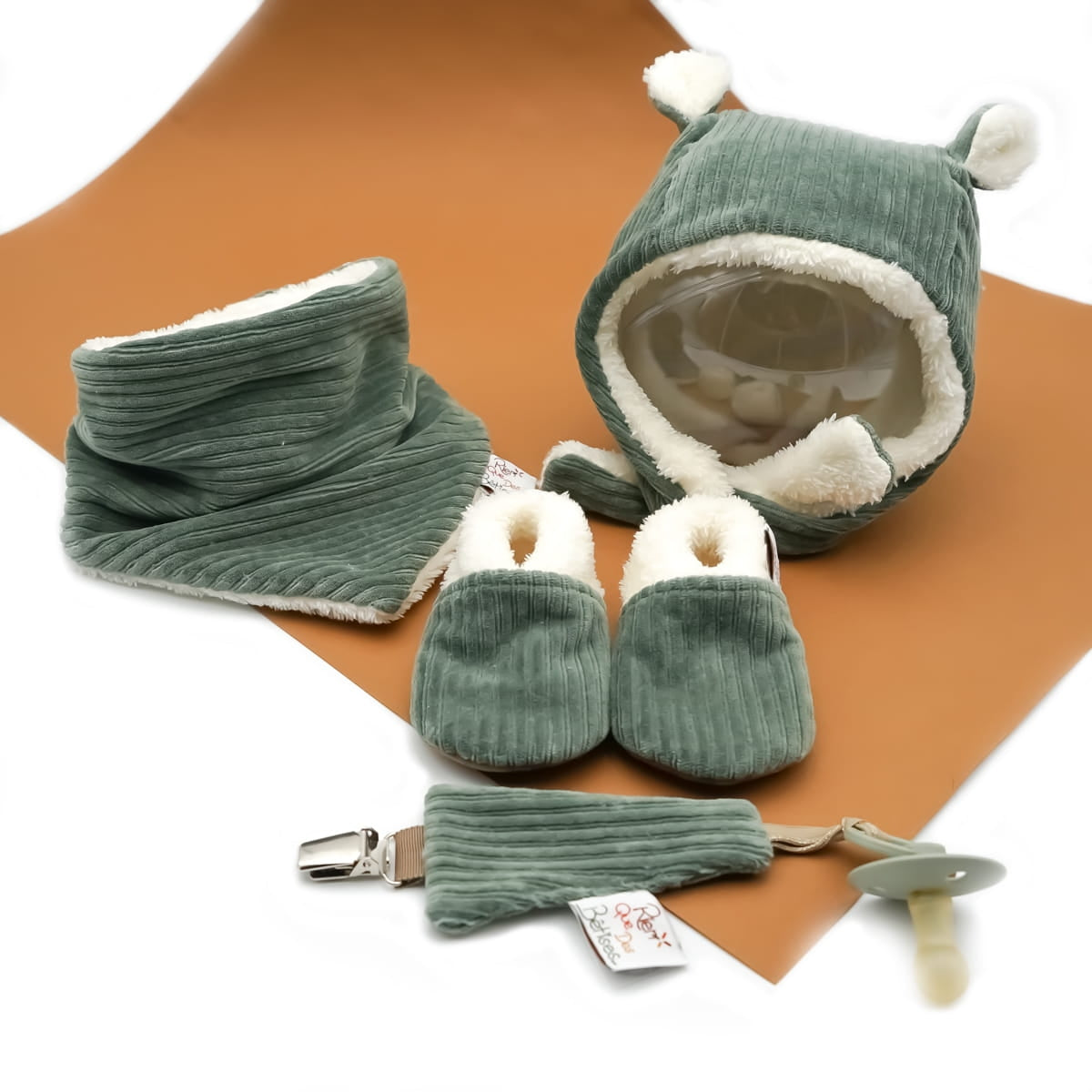 Cache-cou bébé doublé en velours (au choix)
