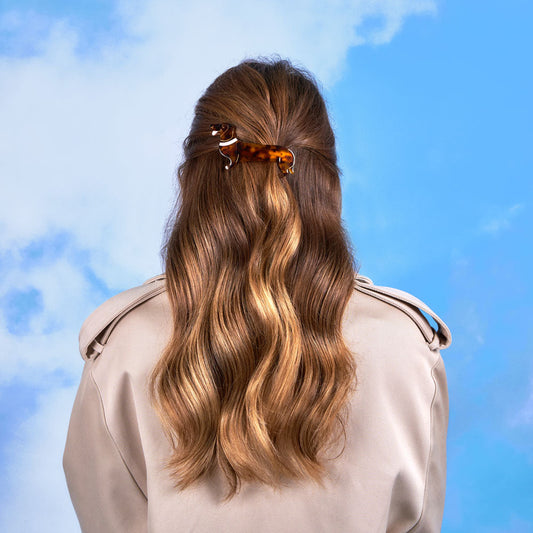 Barrette XL Teckel Coucou Suzette – vue portée ou mise en situation