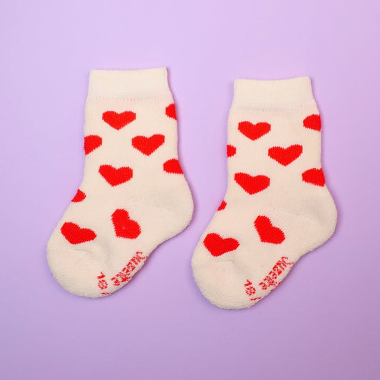 Chaussettes bébé Coeur Coucou Suzette porté
