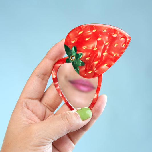 Miroir Fraise Coucou Suzette format en main