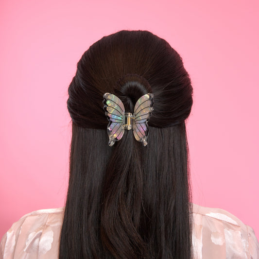 Pince à cheveux Papillon blanc Coucou Suzette portée