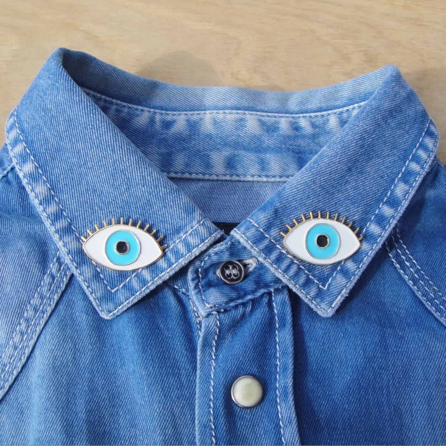 Pin's Œil bleu