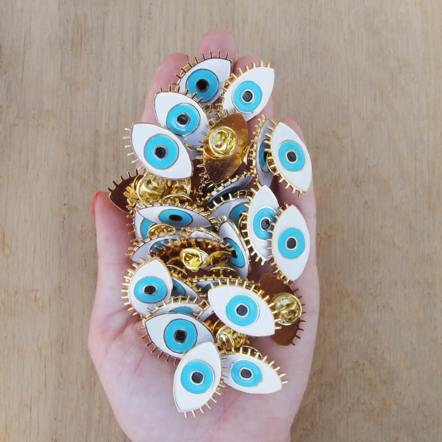 Pin's Œil bleu