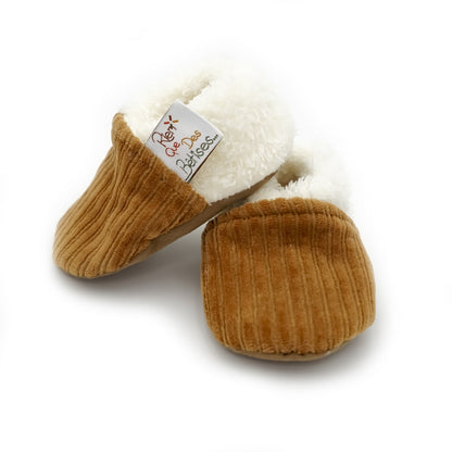 Chaussons bébé en velours (au choix) – Rien Que Des Bêtises