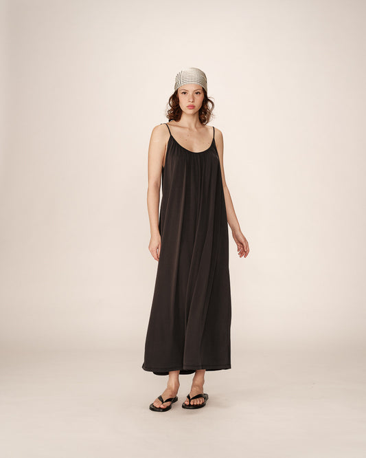 Robe longue pivoine