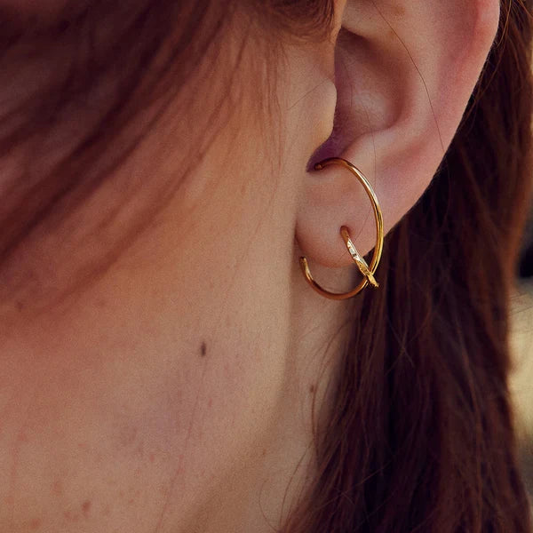 Boucles d’oreilles Alma BDM Studio porté, vue complémentaire