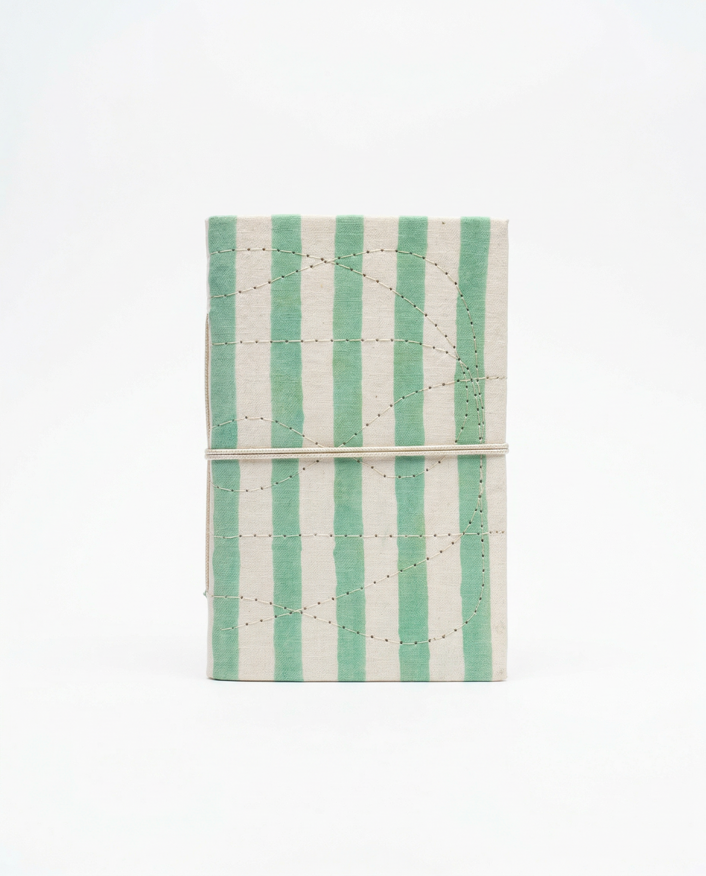 Carnet A6 Indira motif rayures vert menthe Stripe Mint- carnet rigide block print fermé par un lien en coton  - Mamamushi Studio