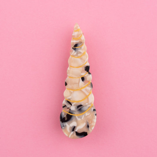 Barrette Coquillage long Coucou Suzette porté