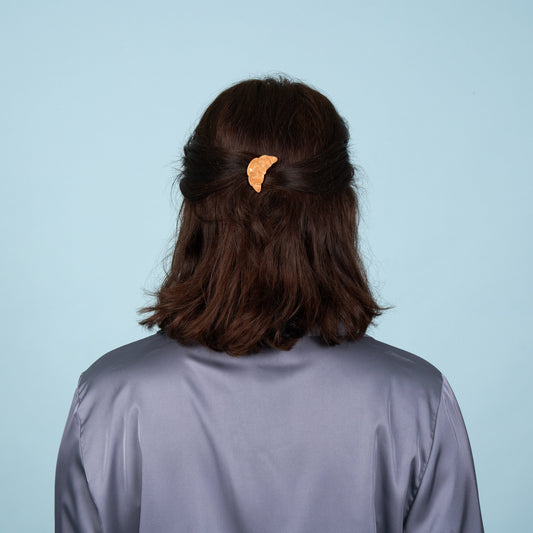 Barrette Croissant Coucou Suzette porté