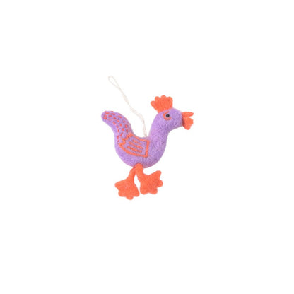 Coq Funky Rooster S lilas en laine Aveva, vue du sujet sur fond blanc