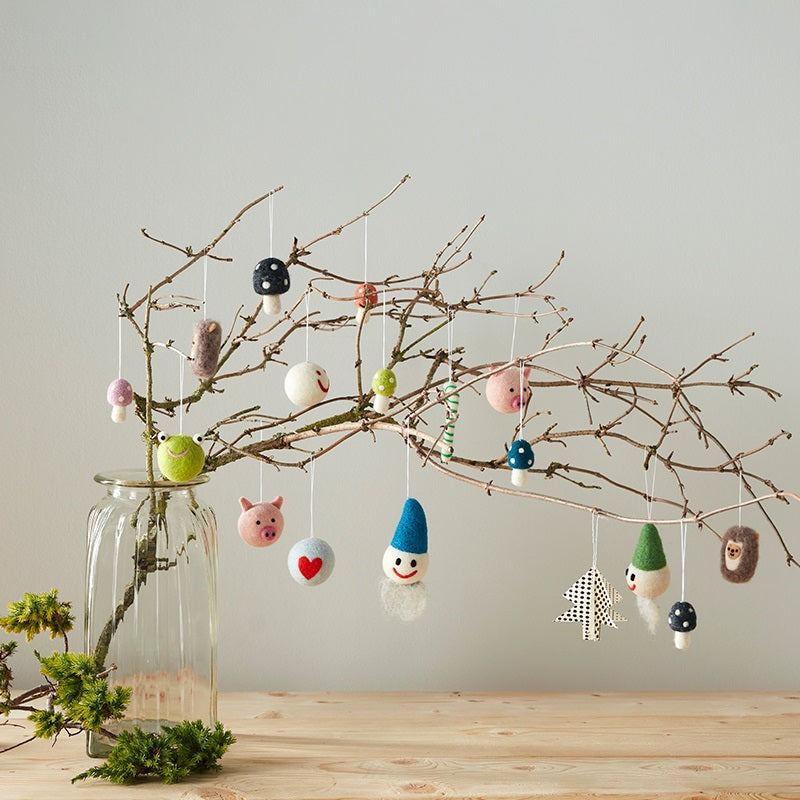 Décorations en laine Aveva mises en scène dans la maison