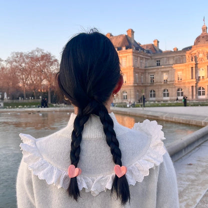 Mini pince à cheveux Coeur Coucou Suzette rose portée