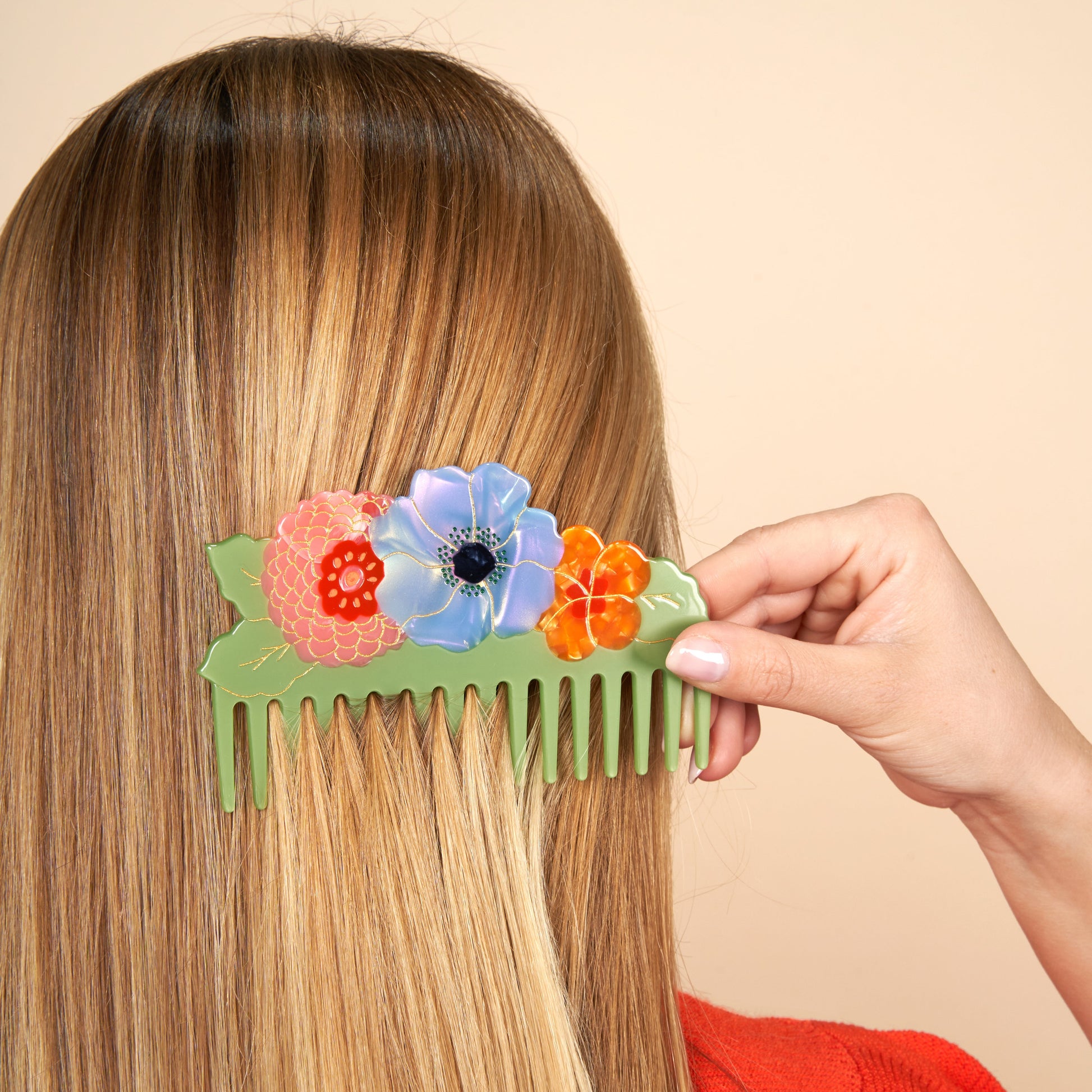 Détail du Peigne Bouquet de fleurs Coucou Suzette