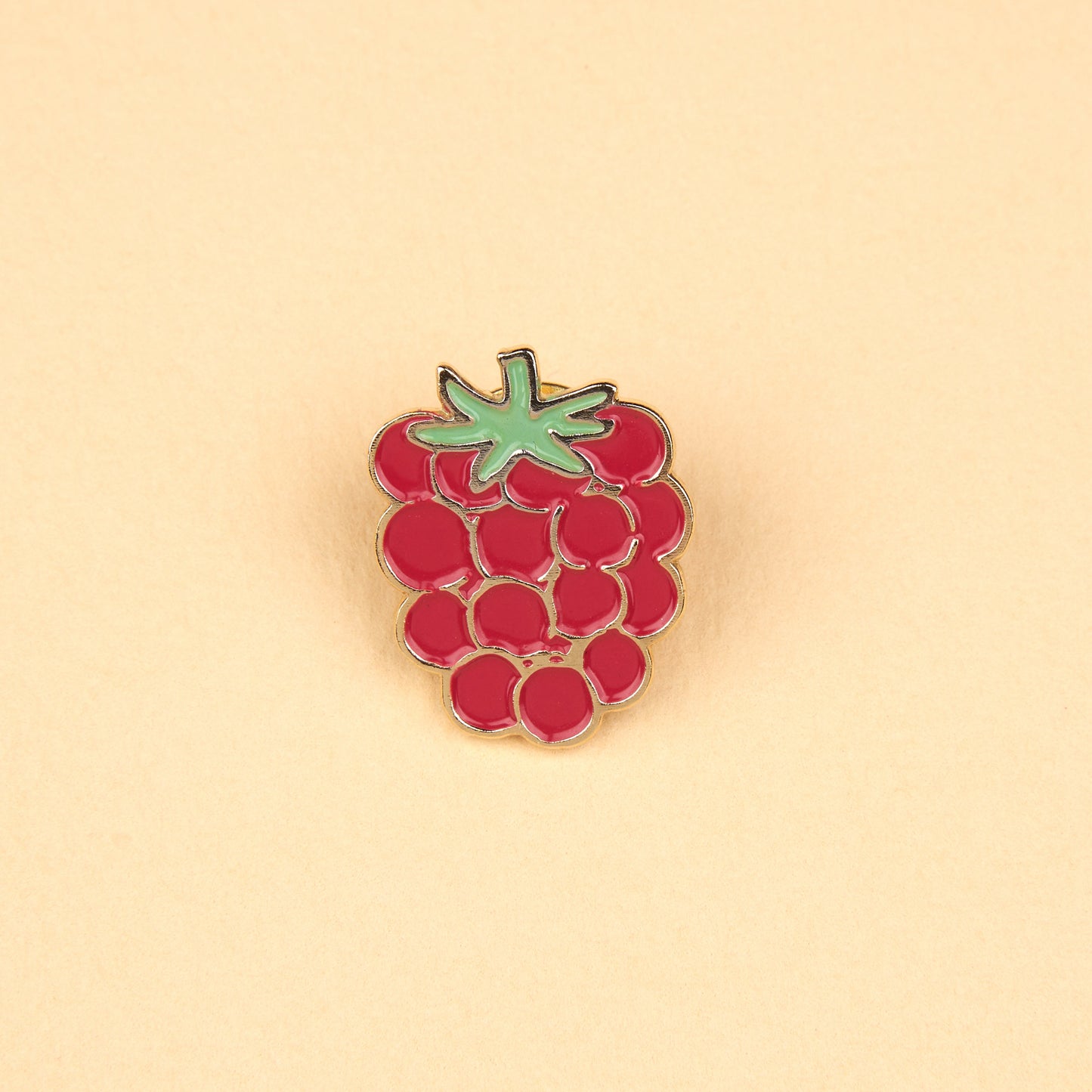 Pin's Framboise Coucou Suzette en émail