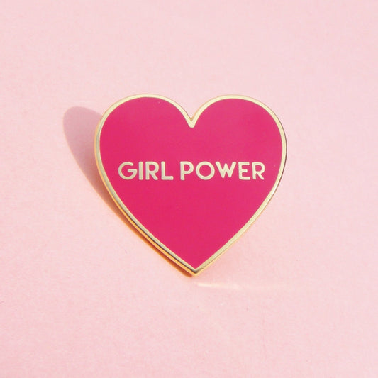 Pin's Girl Power en émail