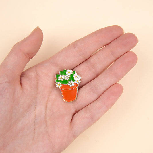 Pin's Pot de fleurs Coucou Suzette en émail