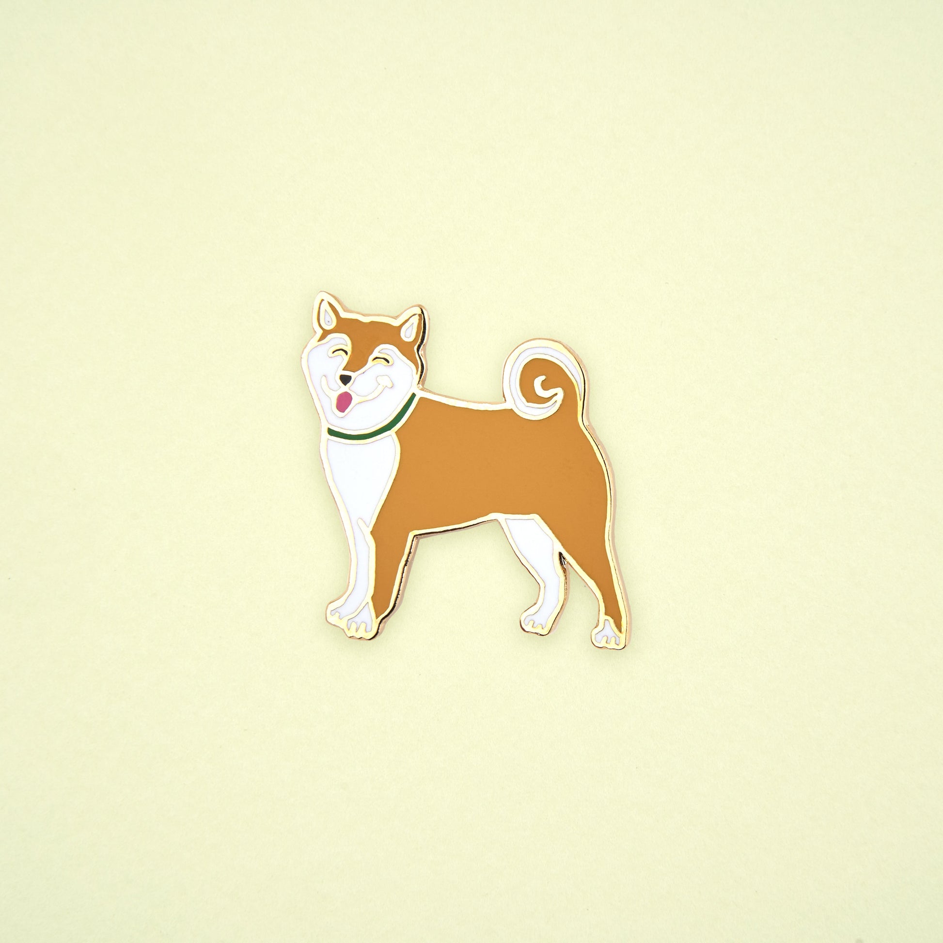 Pin's Shiba Coucou Suzette en émail