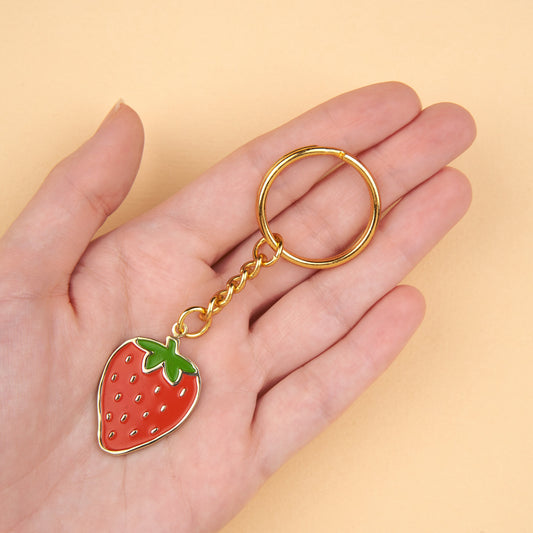 Porte-clé Fraise Coucou Suzette porté