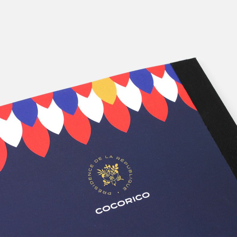 Détail de la dorure Cocorico au dos du carnet Élysée Papier Tigre