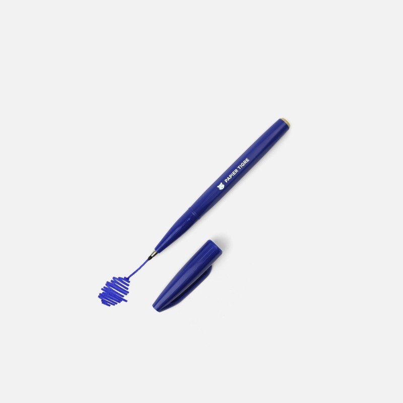 Feutre Sign Pen bleu Papier Tigre ouvert avec exemple de tracé