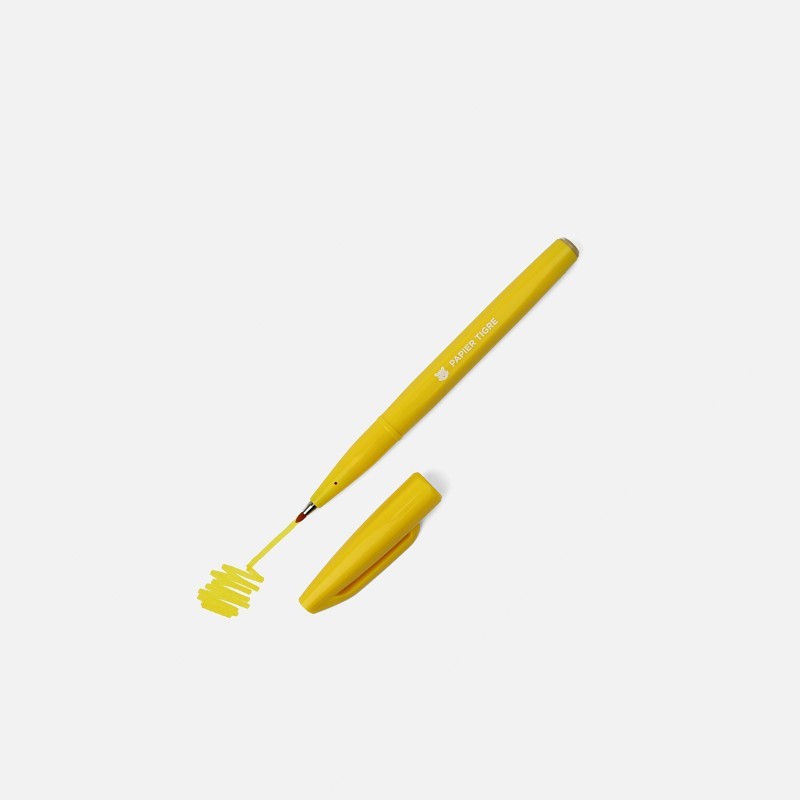 Feutre Sign Pen jaune Papier Tigre ouvert avec exemple de tracé