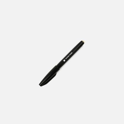 Feutre Sign Pen noir Papier Tigre fermé sur fond clair