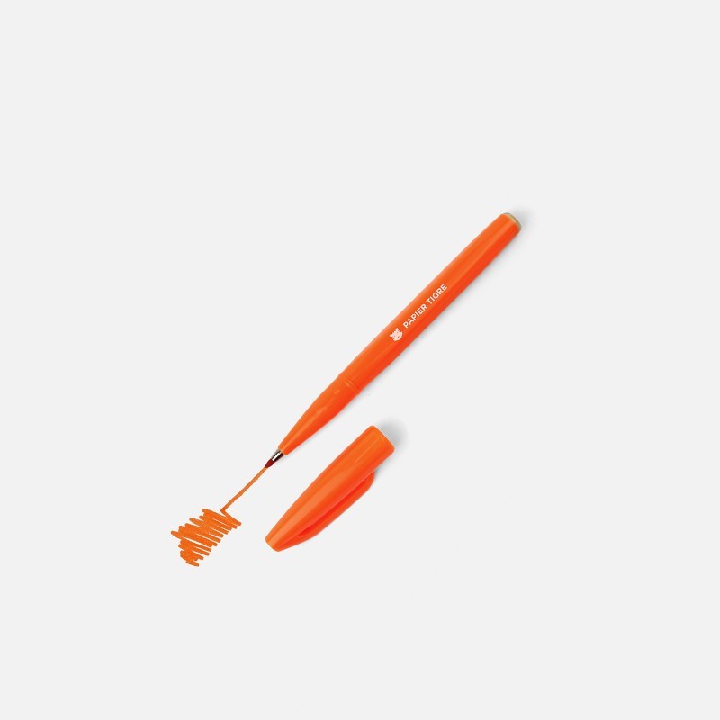 Feutre Sign Pen orange Papier Tigre ouvert avec exemple de tracé