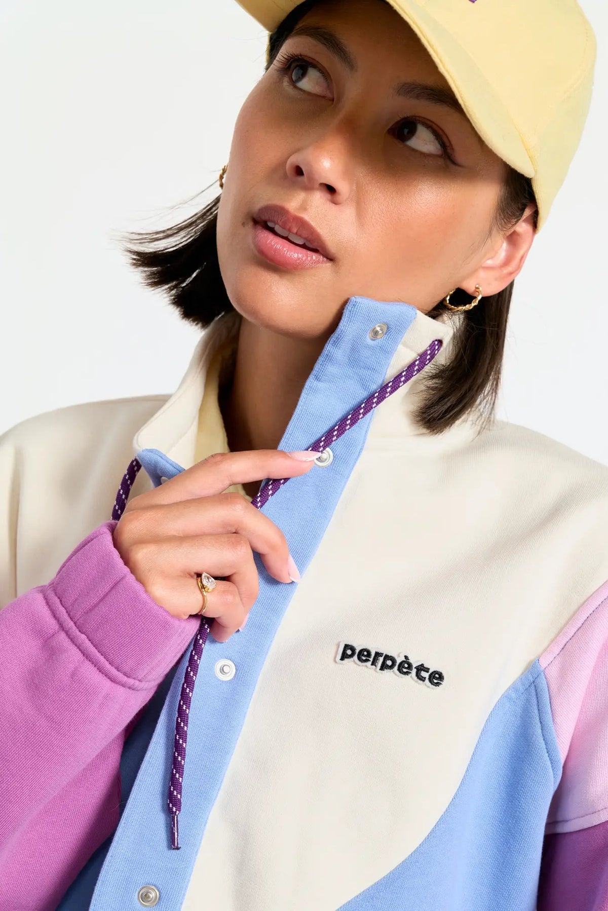 Veste Laura bleu Perpète, détail du col à cordons