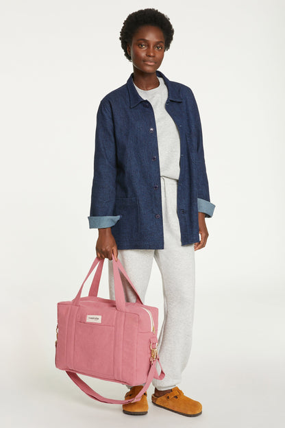 Sac à langer Darcy Rive Droite bois de rose porté
