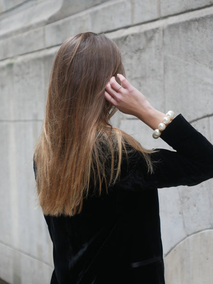 Bichous nacré rond L porté dans les cheveux vue 2
