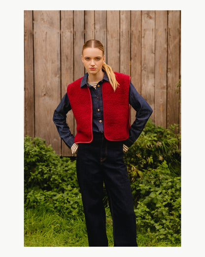 Gilet sans manches Camy rouge profond en mérinos Yoko – vue 3