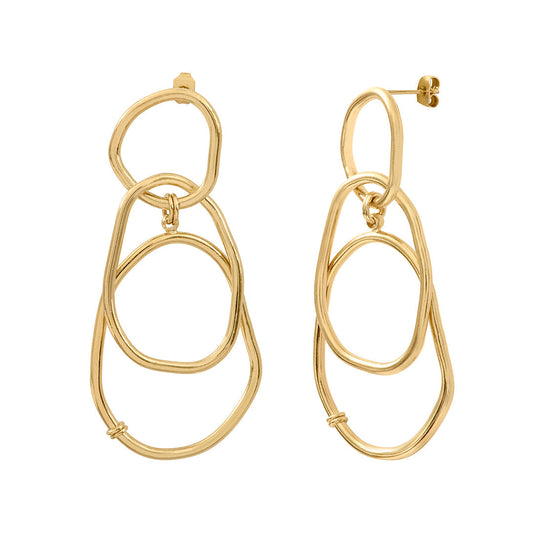 Grandes boucles d’oreilles Victoire BDM Studio, packshot sur fond blanc